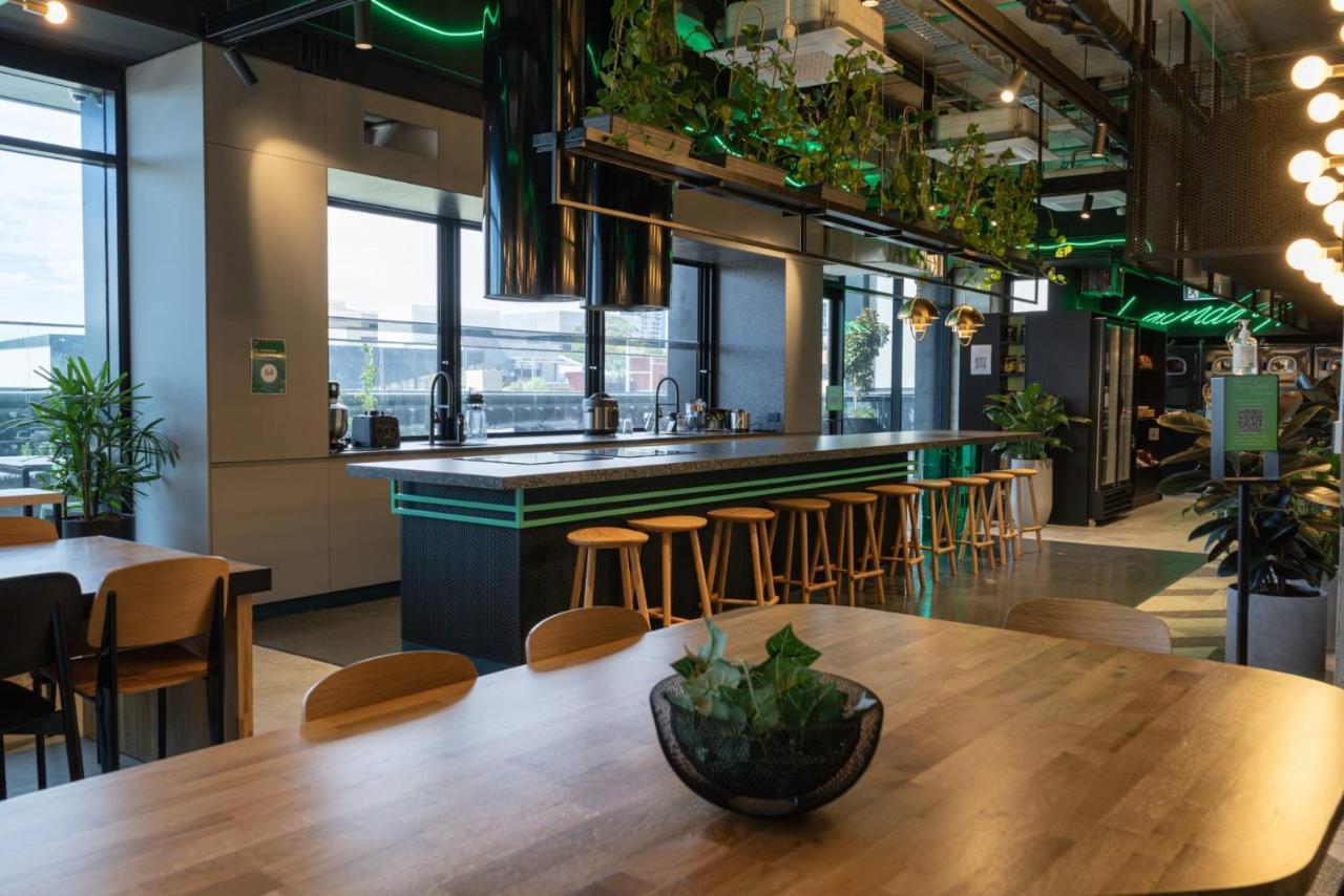 Modern Co-Living Apartments In Perth Central Esterno foto